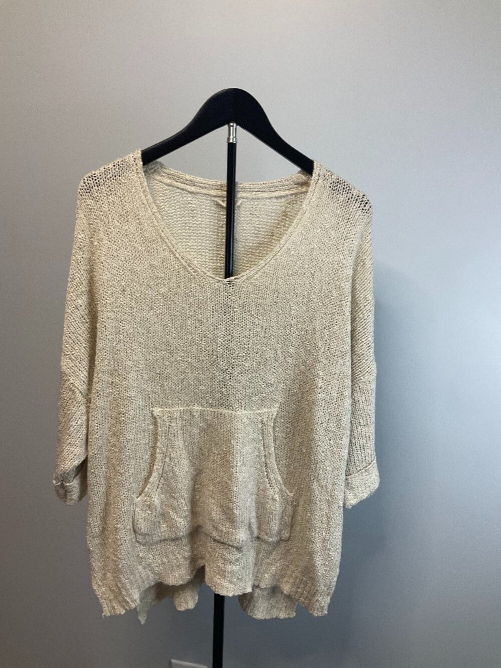 Women's Cream Lightweight Knit Pullover Sweater with Front Pocket | Size Large